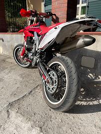 Crm f 500 x