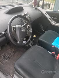 Toyota Yaris 1300;benzina 