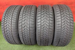 235 60 18 Gomme Invernal 80-95% Dunlop 235 60R18