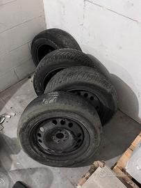 Ruota + Gomme invernali  195/60 R15 Lancia Musa