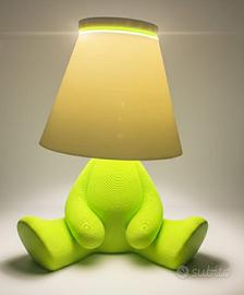 Lampada omino seduto