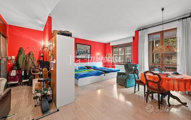 QUADRILOCALE IN COMPLESSO SIGNORILE - VIA CARABELL