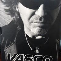 Cofanetto dvd e libro Vasco Rossi