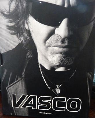 Cofanetto dvd e libro Vasco Rossi