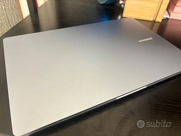 Samsung Galaxy Book4 Edge 15,6” 16GB 512GB – pari
