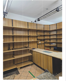 Negozio a Ferro di cavallo