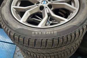 Cerchi originali BMW con pneumatici invernali