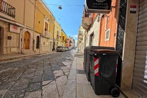 2 LOCALI A MANFREDONIA