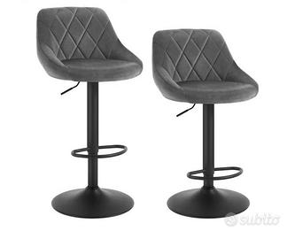 2 set di sgabelli