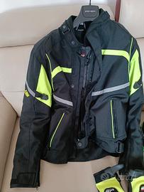 Abbigliamento moto