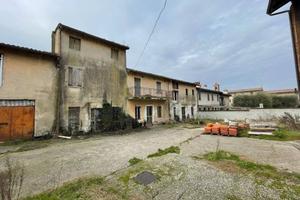 Grande Cascina da Ristrutturare Ideale Edili o Inv