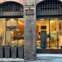 Fondo commerciale nel centro storico di siena