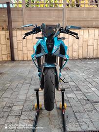 Suzuki Gsx-8s 