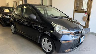 Toyota Aygo 1.0 12V VVT-i 5 porte Sol