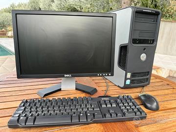 Computer: torre, monitor, tastiera e mouse
