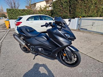 Yamaha T-Max 560
