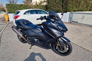 Yamaha T-Max 560