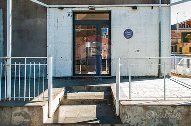 Locale Commerciale - Acireale
