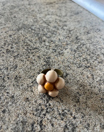 Anello regolabile THUN con margherita