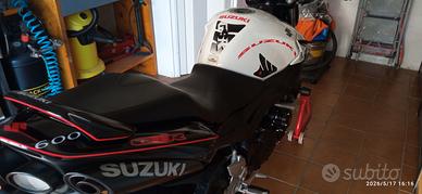 Suzuki GSR 600 2010