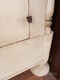 ARMADIO IN LEGNO 