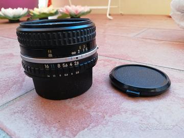 Obiettivo Nikon 28mm 2.8 serie E (1981-1985)