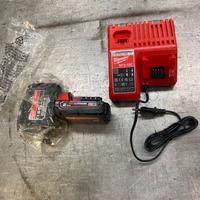 Carica batterie milwaukee