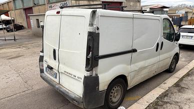 Autocarro opel vivaro