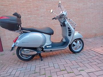 Vespa 300 GTS touring 2015