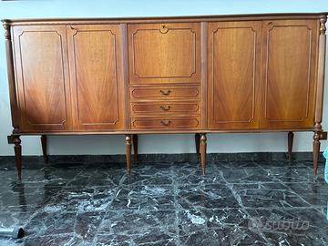 Credenza stile Hepplewhite