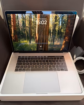 MacBook Pro 15" i9 - 16GB - 512GB - Vega 20  Batt.