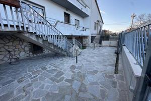 VILLA A SCHIERA A AVEZZANO