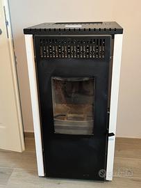 Stufa Pellet  usata poco