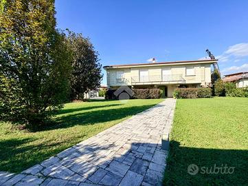 VILLA SINGOLA A MONTODINE