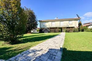 VILLA SINGOLA A MONTODINE