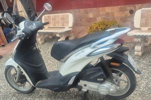 liberty 50 con soli 2500km