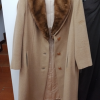 Cappotto donna con collo in pelo