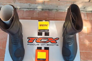 Stivali di pelle TCX n'45 usati veramente poco 