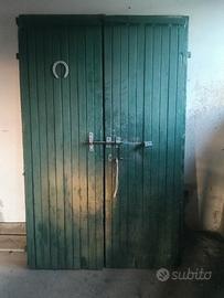 portone in legno