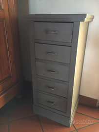 Cassettiera in legno anticato grigia