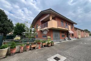 VILLA SINGOLA A POIRINO