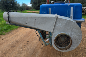 Tifone 600 litri con pistone idraulico