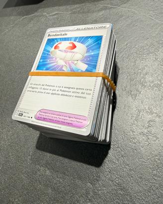 Lotto 146 carte Pokemon Scarlatto e Violetto
