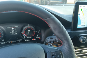 Ford Kuga st line X bianco perlato