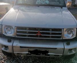 MITSUBISHI Pajero (2000-2007) - 2000