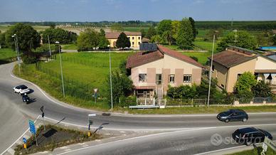 VILLA SINGOLA A BAGNOLO SAN VITO