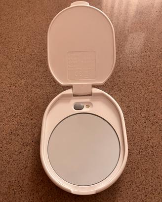 Specchio compatto Braun con luce LED – bianco