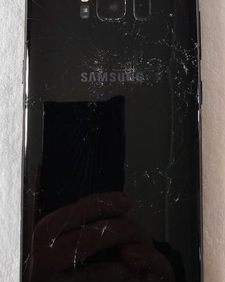Smartphone Samsung S8 plus danneggiato
