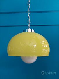 lampadario vintage in vetro giallo