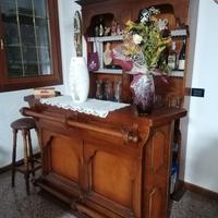 Mobile bar in legno